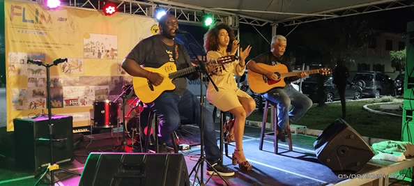 Lorena e Marcio cantores Show FLIM 2024 (1)