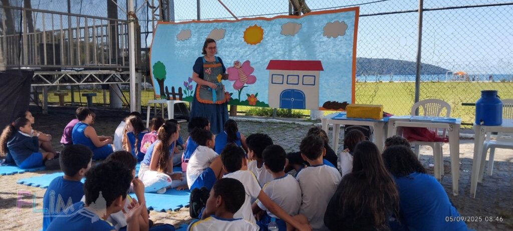 Tia Regi Contos de Coragem